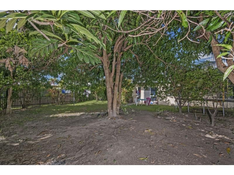 11 Arizona Crescent, White Rock QLD 4868