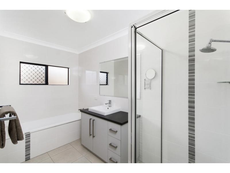 12 Kingsley Close, White Rock QLD 4868