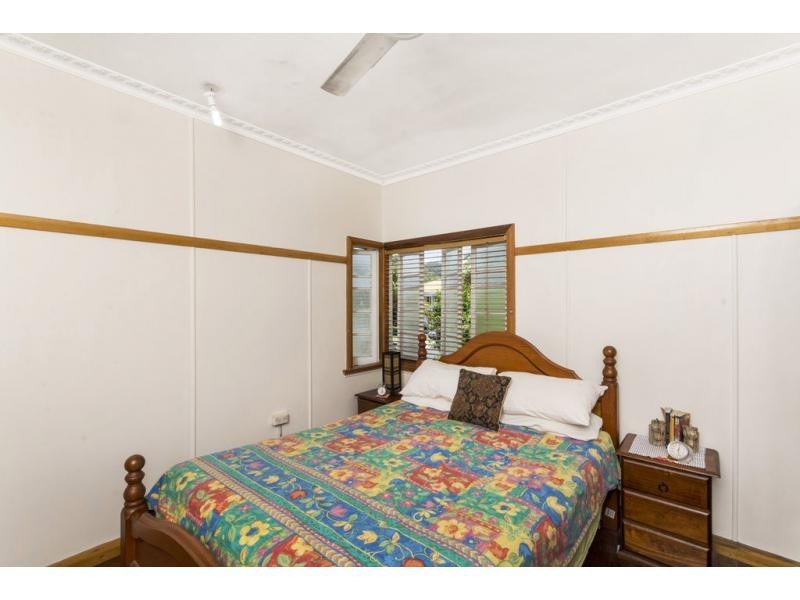 31 Howe Street, Cairns North QLD 4870