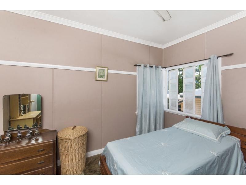 31 Howe Street, Cairns North QLD 4870