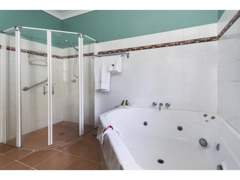31 Howe Street, Cairns North QLD 4870