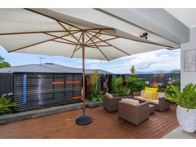 50 Ainscow Drive, Bentley Park QLD 4869