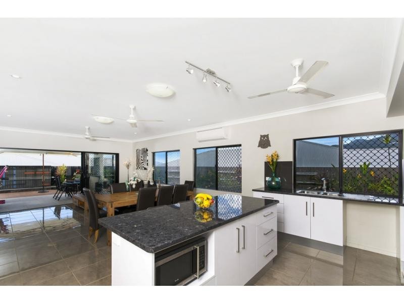 50 Ainscow Drive, Bentley Park QLD 4869