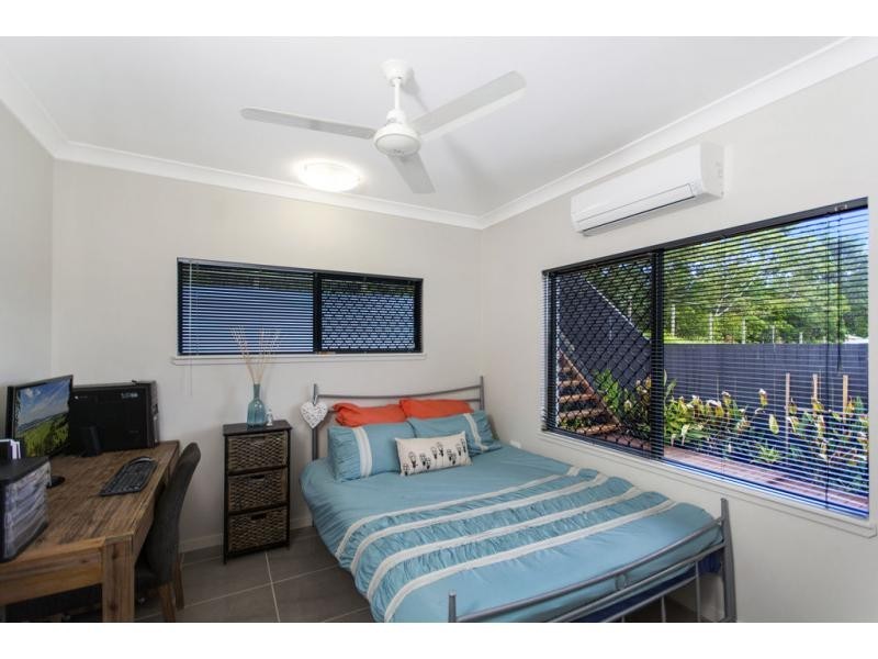 50 Ainscow Drive, Bentley Park QLD 4869