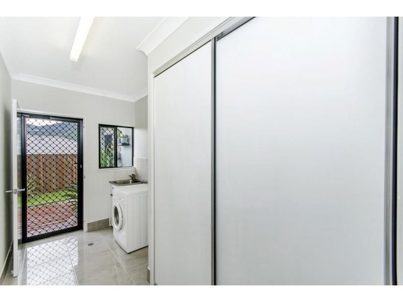 50 Ainscow Drive, Bentley Park QLD 4869