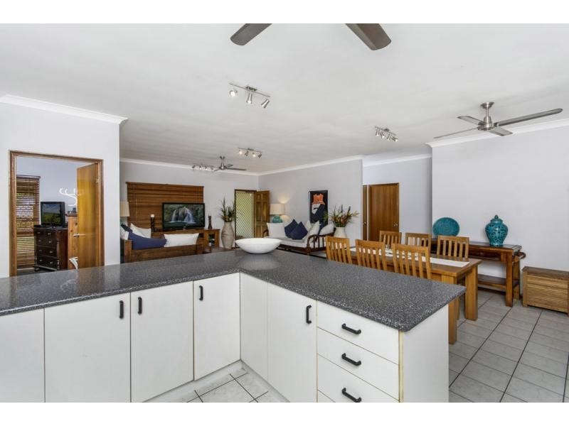 78 Wistaria Street, Holloways Beach QLD 4878