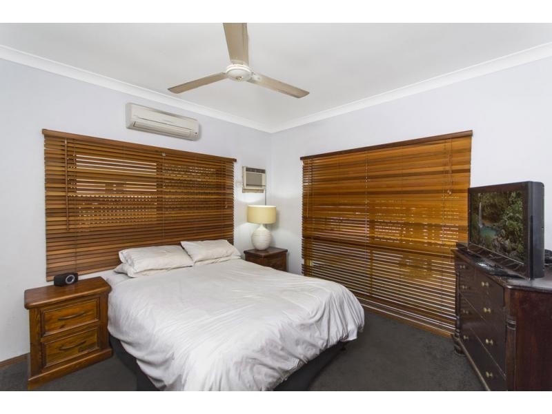 78 Wistaria Street, Holloways Beach QLD 4878