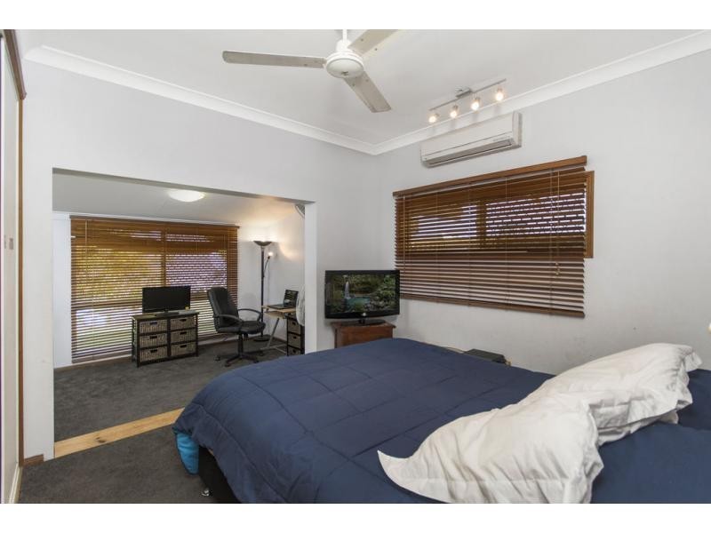 78 Wistaria Street, Holloways Beach QLD 4878