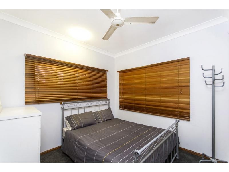 78 Wistaria Street, Holloways Beach QLD 4878