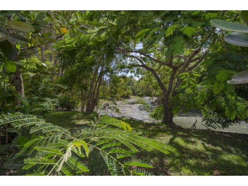 78 Wistaria Street, Holloways Beach QLD 4878