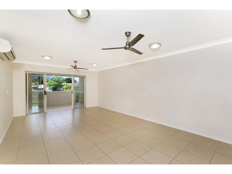 18/1-13 Ernest Street, Redlynch QLD 4870