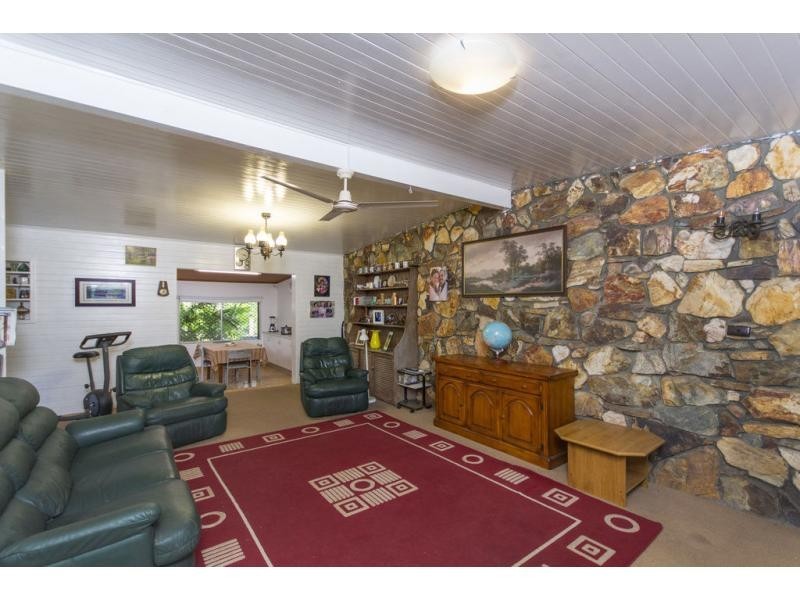 442 McCoombe Street, Mooroobool QLD 4870