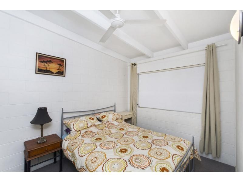 442 McCoombe Street, Mooroobool QLD 4870