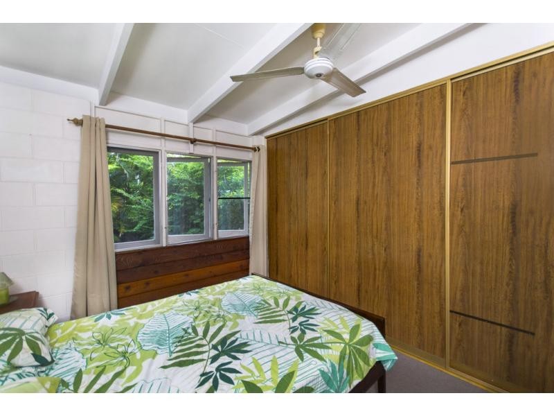 442 McCoombe Street, Mooroobool QLD 4870