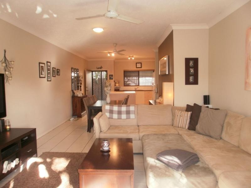 1/14 Short Street, Redlynch QLD 4870
