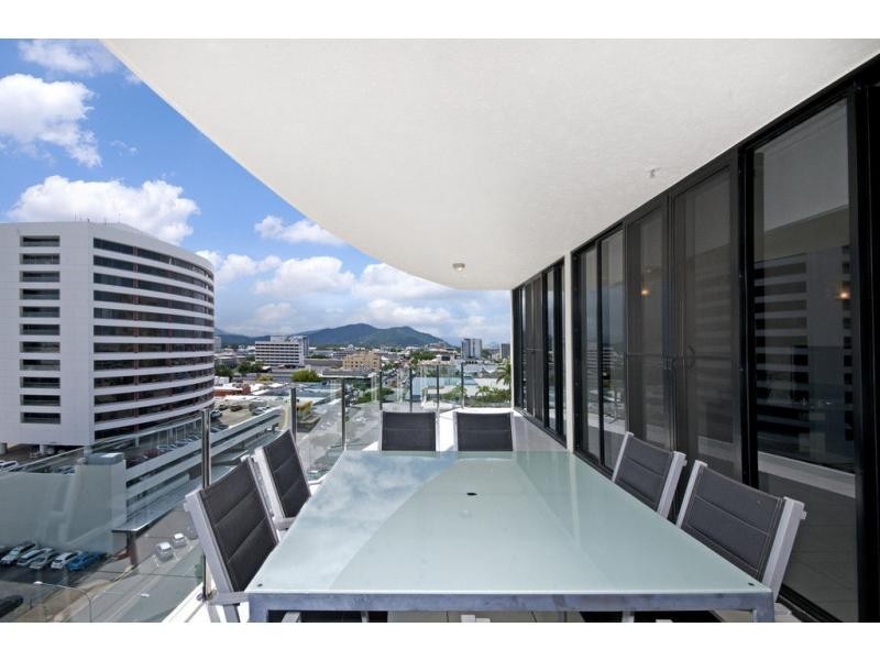 1101/2-4 Lake Street, Cairns City QLD 4870
