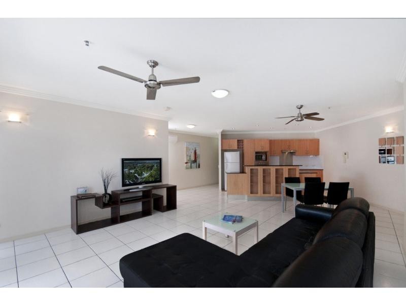 1101/2-4 Lake Street, Cairns City QLD 4870