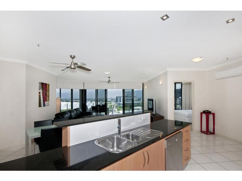 1101/2-4 Lake Street, Cairns City QLD 4870