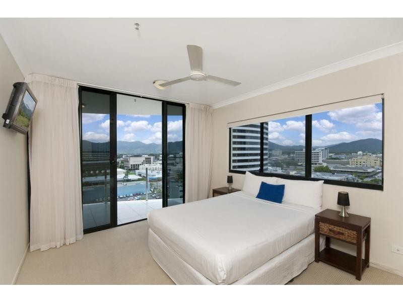 1101/2-4 Lake Street, Cairns City QLD 4870