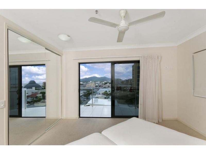 1101/2-4 Lake Street, Cairns City QLD 4870
