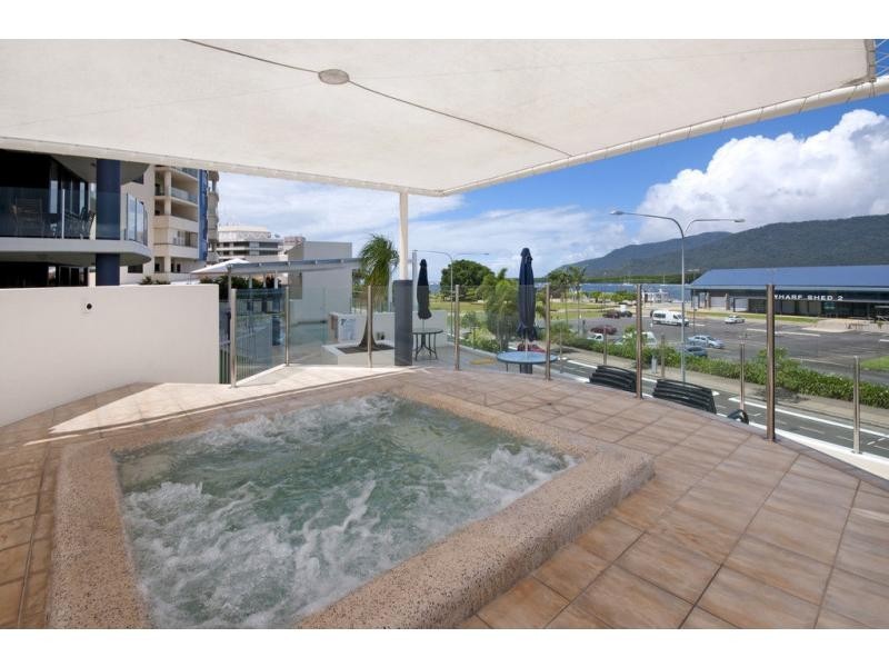 1101/2-4 Lake Street, Cairns City QLD 4870