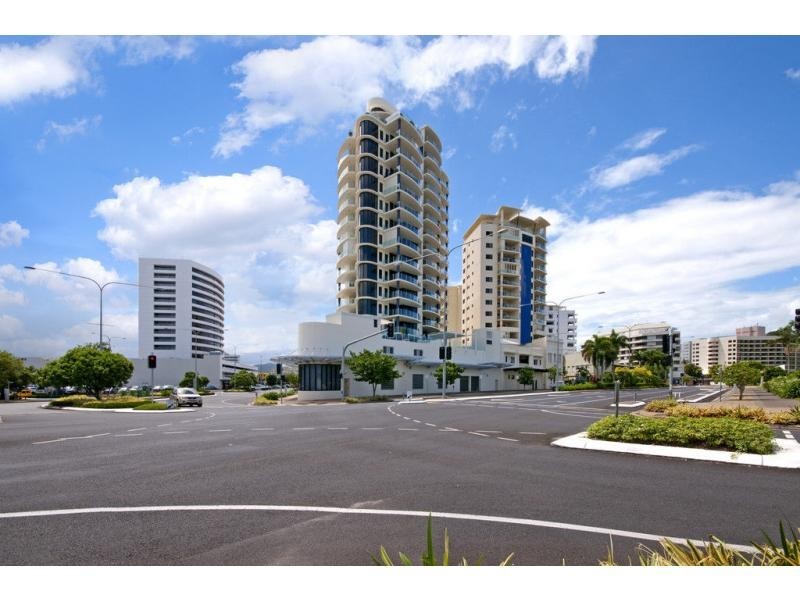 1101/2-4 Lake Street, Cairns City QLD 4870