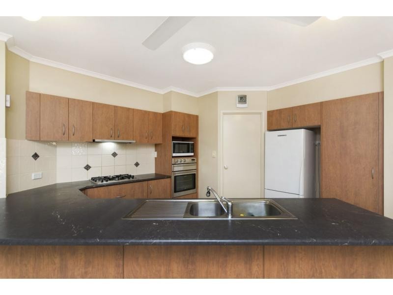 2 Acmena Close, Redlynch QLD 4870