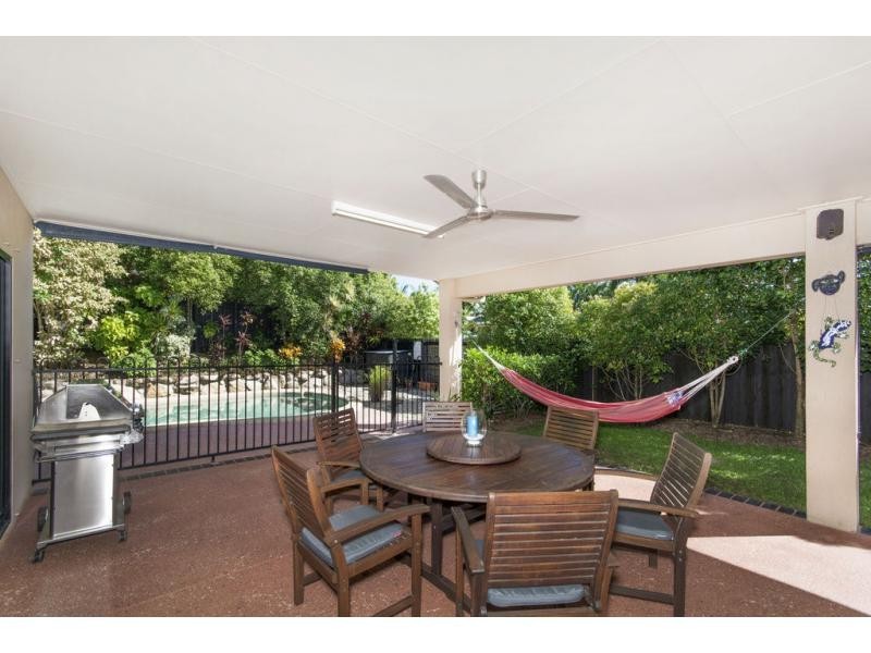 2 Acmena Close, Redlynch QLD 4870