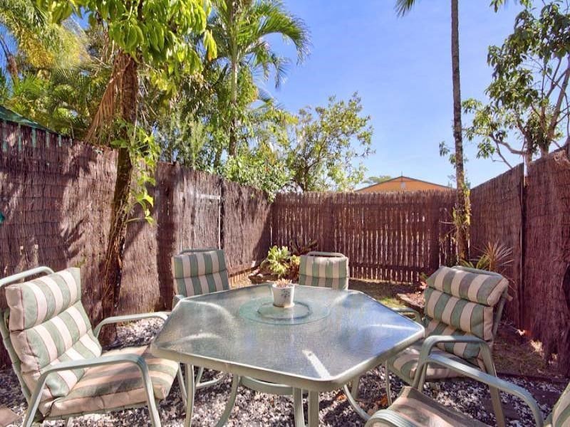 2/5 Charlotte Close, Woree QLD 4868