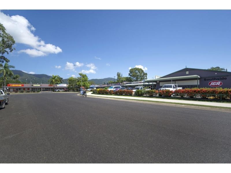 2/5 Charlotte Close, Woree QLD 4868