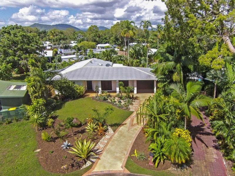 7 Carbeen Close, Holloways Beach QLD 4878