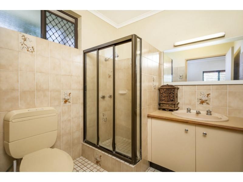 7 Carbeen Close, Holloways Beach QLD 4878