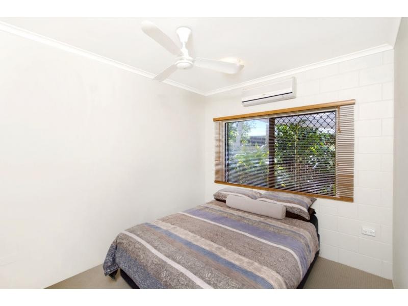7 Carbeen Close, Holloways Beach QLD 4878