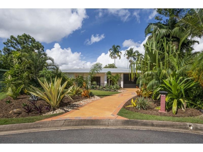 7 Carbeen Close, Holloways Beach QLD 4878