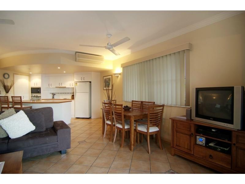 3/77 Sims Esplanade, Yorkeys Knob QLD 4878