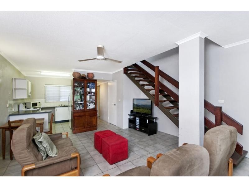 Unit 2/14 Girralong Street, Woree QLD 4868