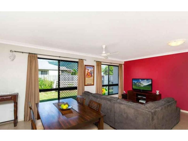 34 Phoenix Street, White Rock QLD 4868