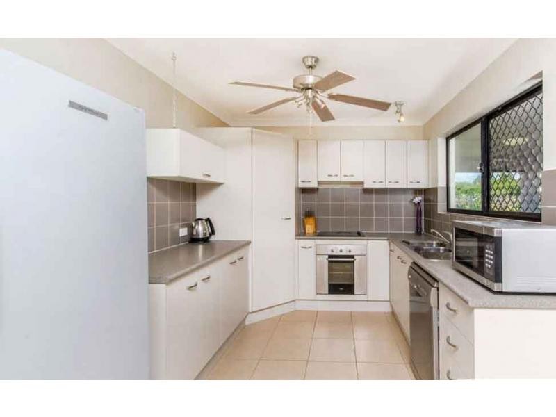 34 Phoenix Street, White Rock QLD 4868