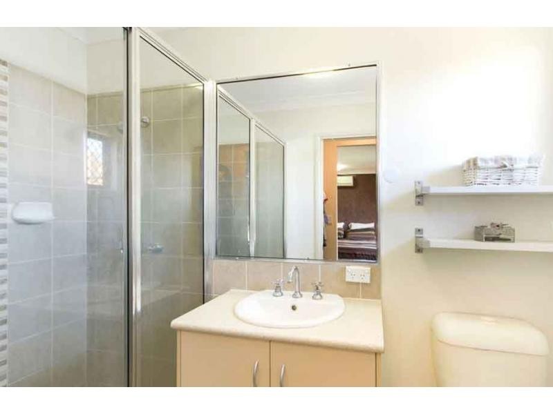 34 Phoenix Street, White Rock QLD 4868
