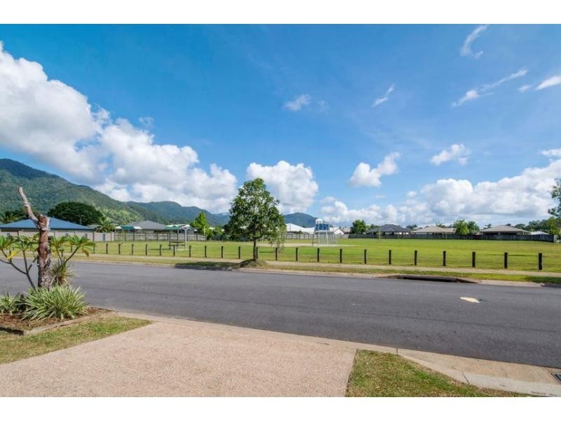 34 Phoenix Street, White Rock QLD 4868