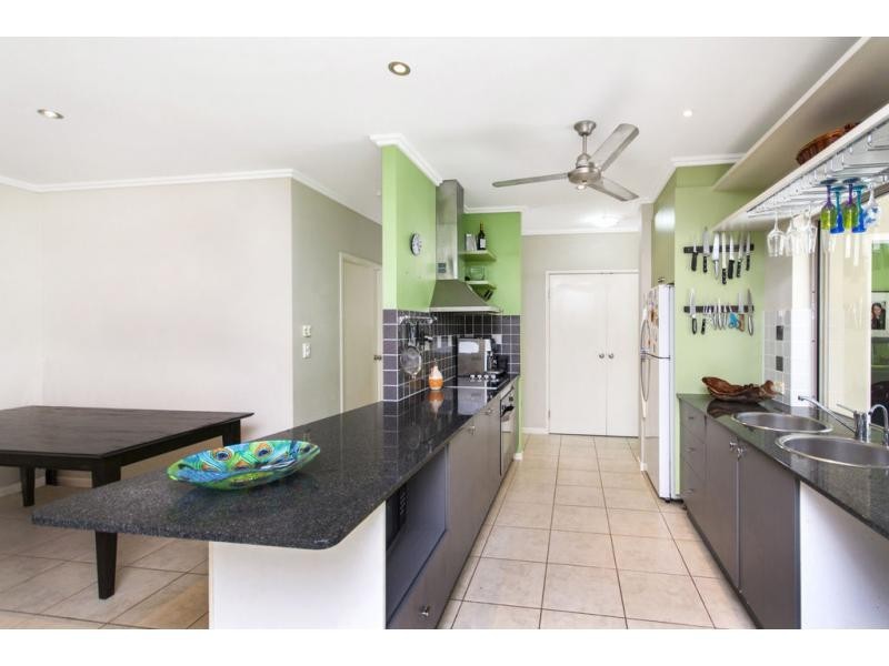 43 William Hickey Street, Redlynch QLD 4870