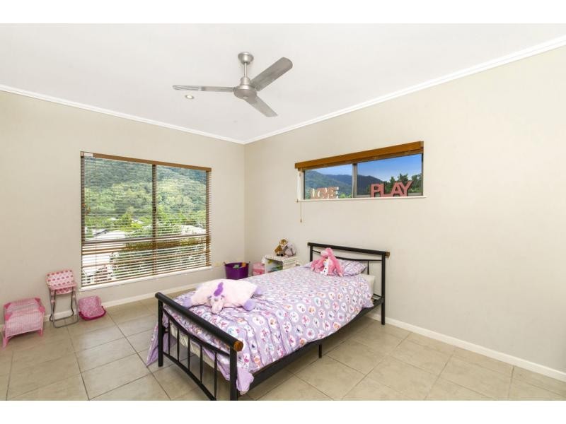 43 William Hickey Street, Redlynch QLD 4870