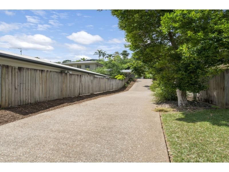 43 William Hickey Street, Redlynch QLD 4870