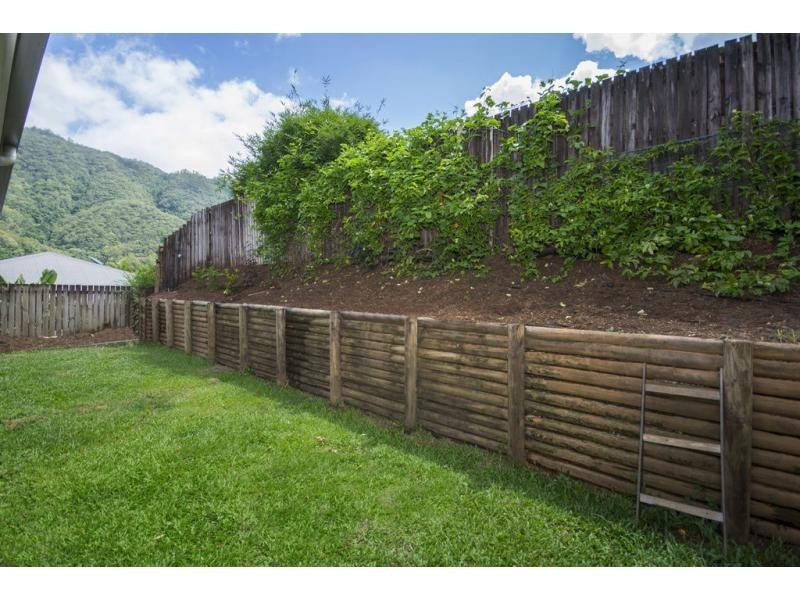 43 William Hickey Street, Redlynch QLD 4870