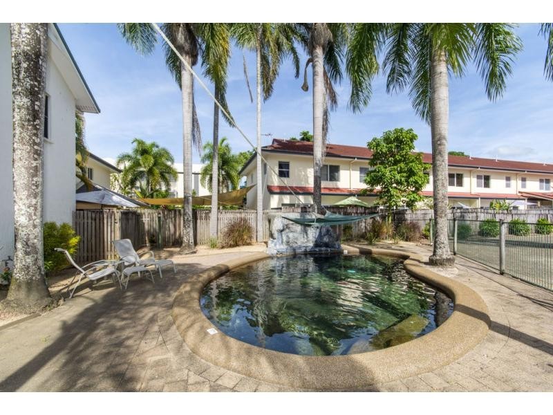 8/60 Charles Street, Manunda QLD 4870