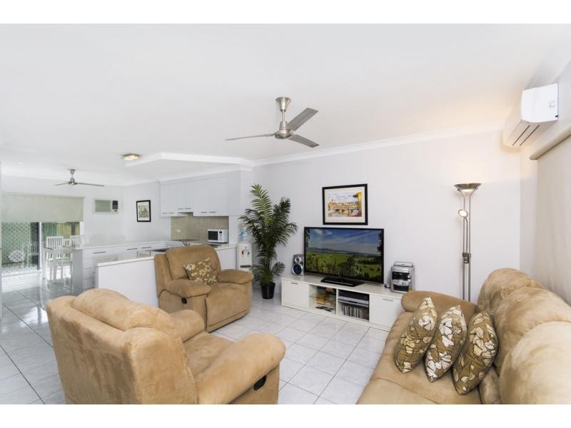 8/60 Charles Street, Manunda QLD 4870