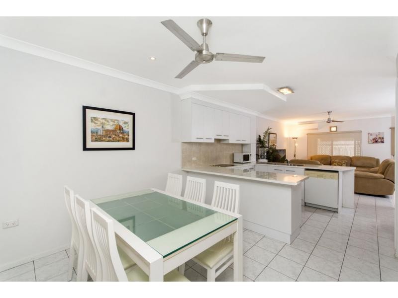 8/60 Charles Street, Manunda QLD 4870