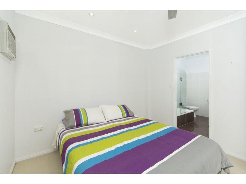 8/60 Charles Street, Manunda QLD 4870