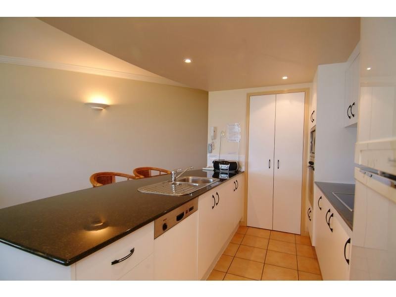 6/77 Sims Esplanade, Yorkeys Knob QLD 4878