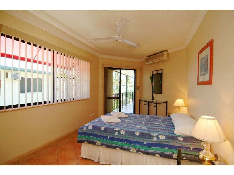 6/77 Sims Esplanade, Yorkeys Knob QLD 4878